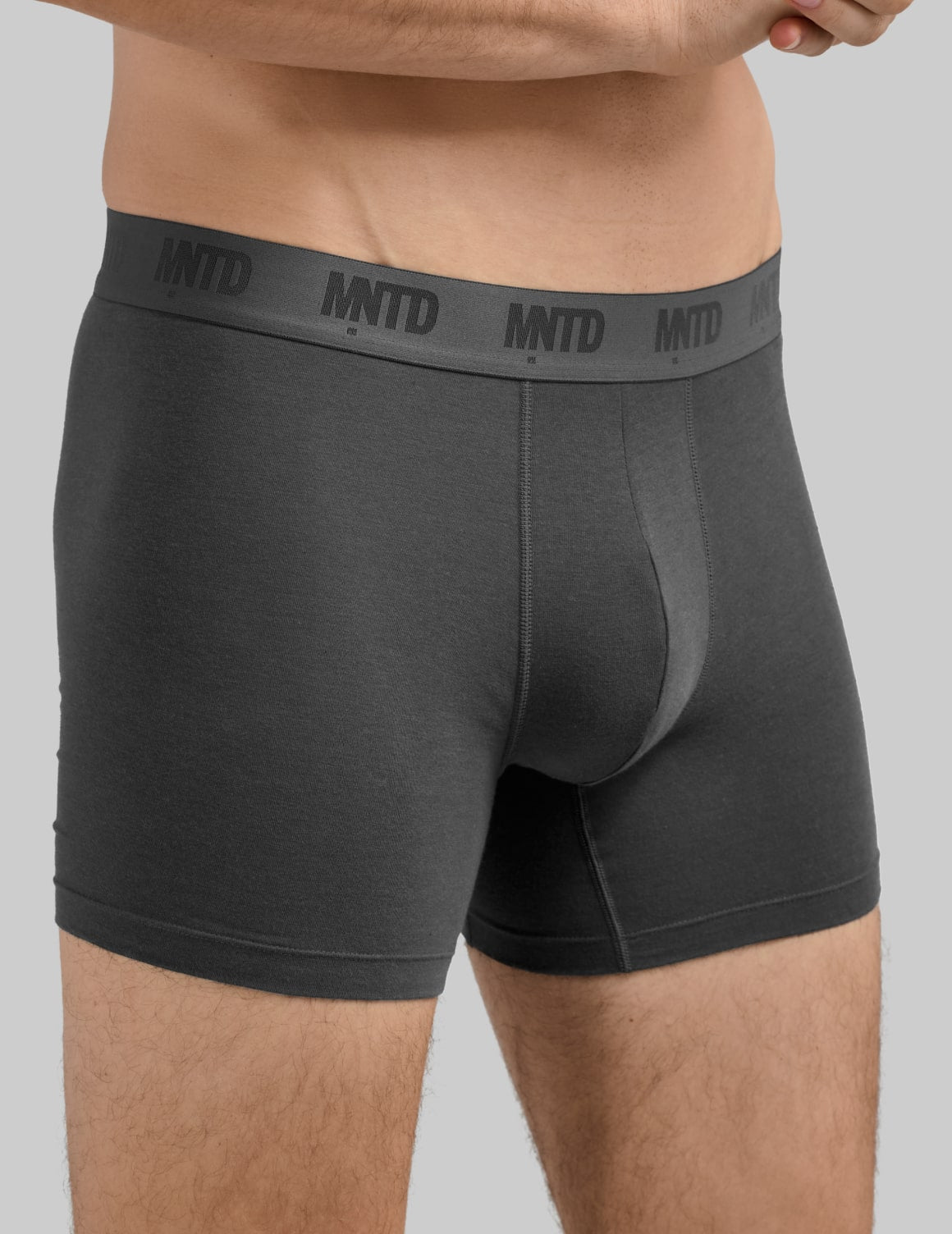 model: Waist 33