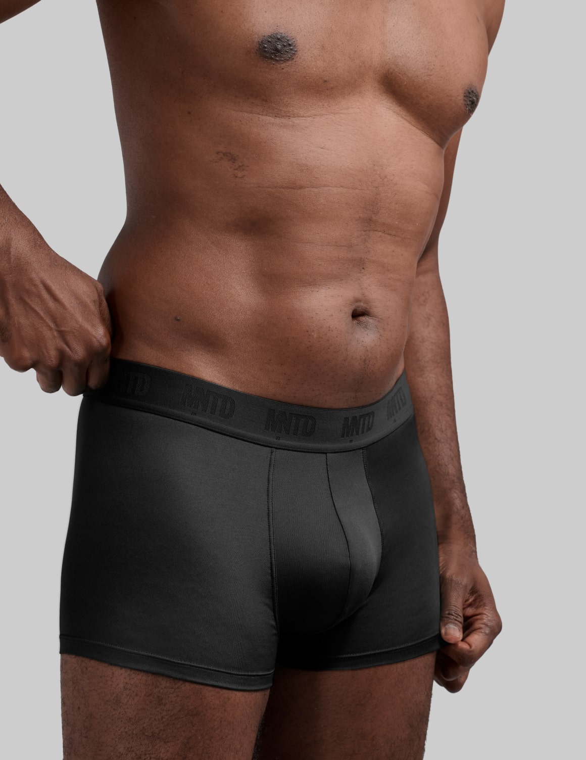  model: Waist 33" wearing size M