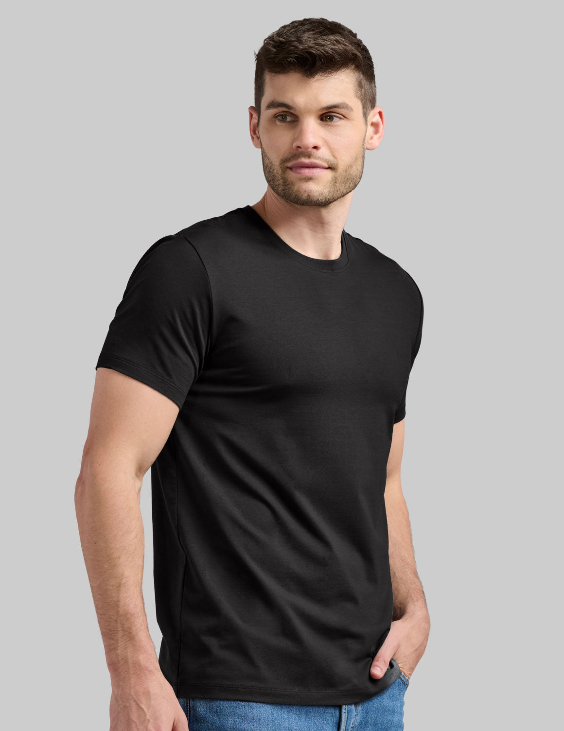 model: Height 6’2.5”, wearing size M