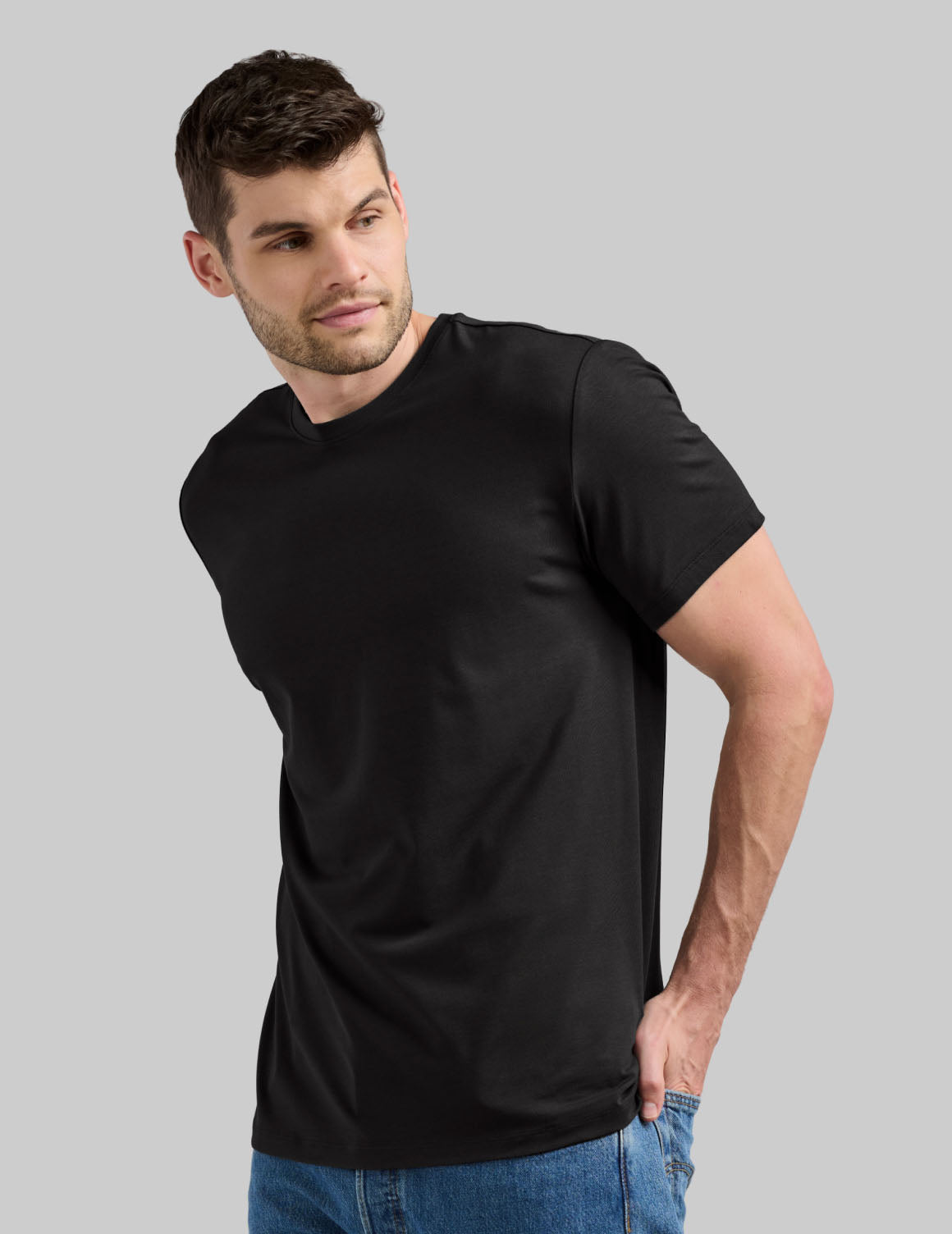 model: Height 6’2.5”, wearing size M